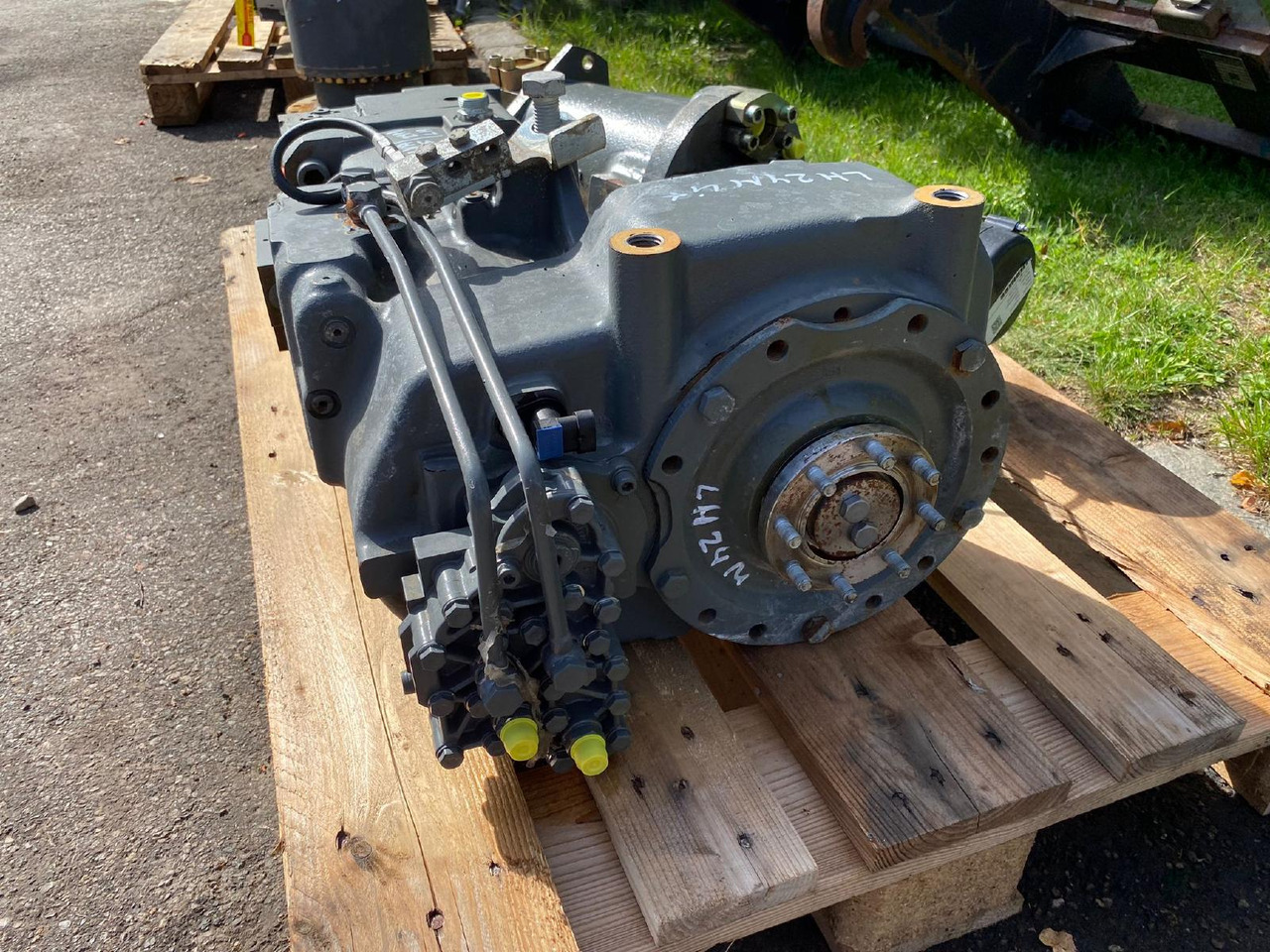 Liebherr ZF aus LH 24M - Boîte de vitesse pour Engins de chantier: photos 3 Liebherr ZF aus LH 24M - Boîte de vitesse pour Engins de chantier: photos 3