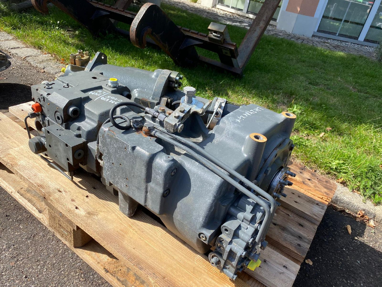 Liebherr ZF aus LH 24M - Boîte de vitesse pour Engins de chantier: photos 5 Liebherr ZF aus LH 24M - Boîte de vitesse pour Engins de chantier: photos 5