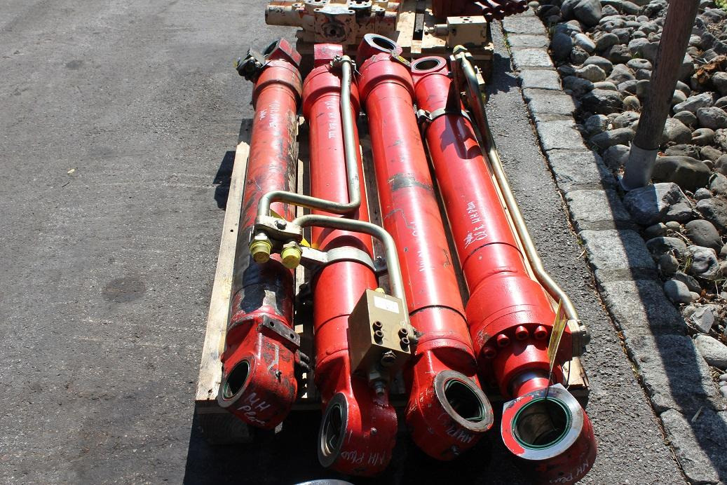 O&K MH Pllus - Vérin hydraulique pour Engins de chantier: photos 4 O&K MH Pllus - Vérin hydraulique pour Engins de chantier: photos 4