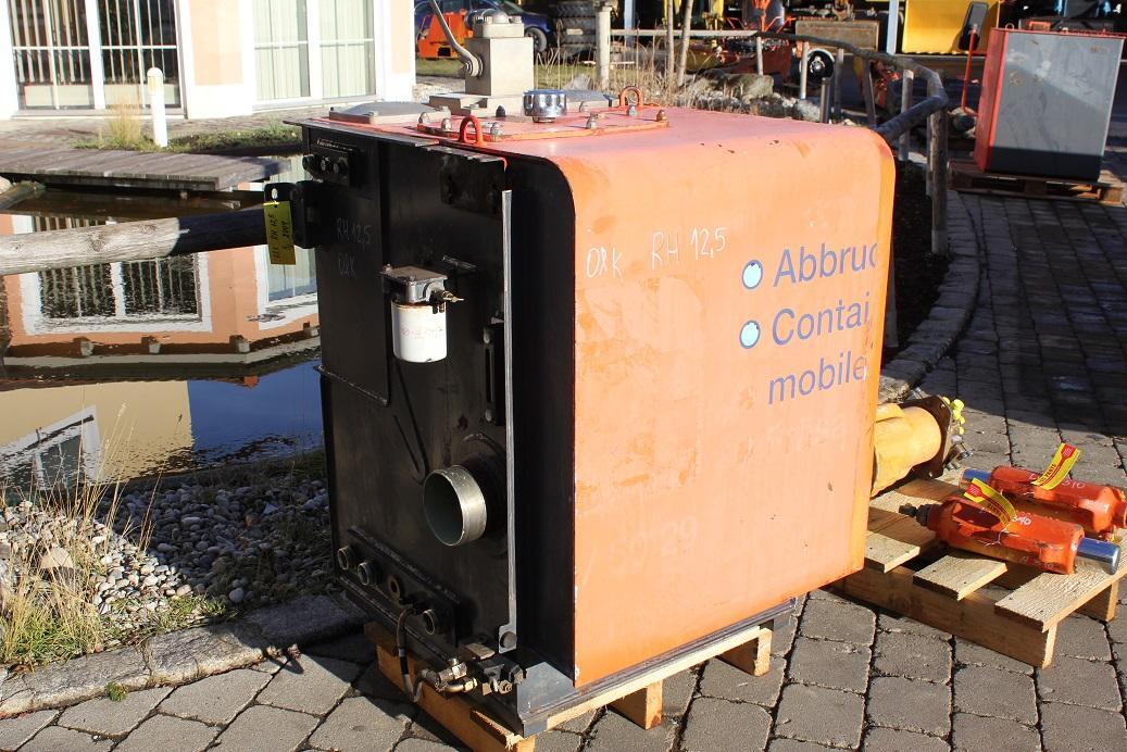 O&K RH 12,5 - Réservoir hydraulique pour Pelle sur chenille: photos 2 O&K RH 12,5 - Réservoir hydraulique pour Pelle sur chenille: photos 2