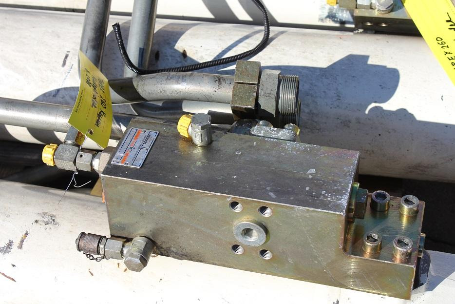 Terex TC 260 LC - Vérin hydraulique pour Engins de chantier: photos 3 Terex TC 260 LC - Vérin hydraulique pour Engins de chantier: photos 3