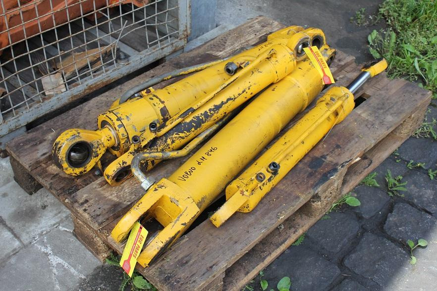 Volvo LM 846 - Vérin hydraulique pour Engins de chantier: photos 3 Volvo LM 846 - Vérin hydraulique pour Engins de chantier: photos 3