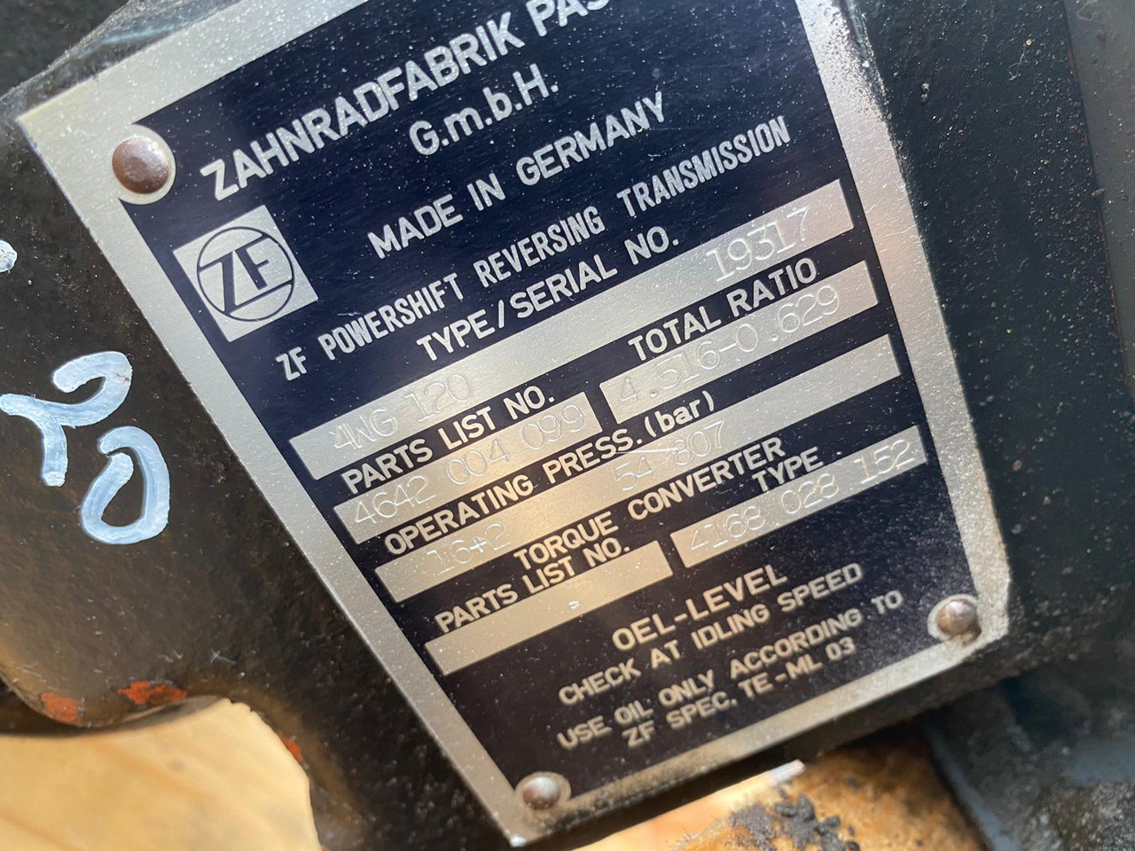 ZF 4 WG 120 aus O&K L 20 - Boîte de vitesse pour Engins de chantier: photos 4 ZF 4 WG 120 aus O&K L 20 - Boîte de vitesse pour Engins de chantier: photos 4