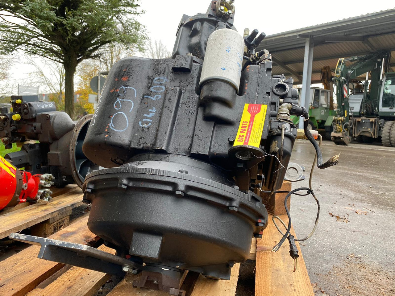 ZF 4 WG 120 aus O&K L 20 - Boîte de vitesse pour Engins de chantier: photos 5 ZF 4 WG 120 aus O&K L 20 - Boîte de vitesse pour Engins de chantier: photos 5
