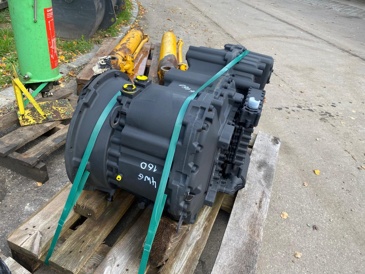 ZF 4 WG 160 - Boîte de vitesse pour Engins de chantier: photos 5 ZF 4 WG 160 - Boîte de vitesse pour Engins de chantier: photos 5
