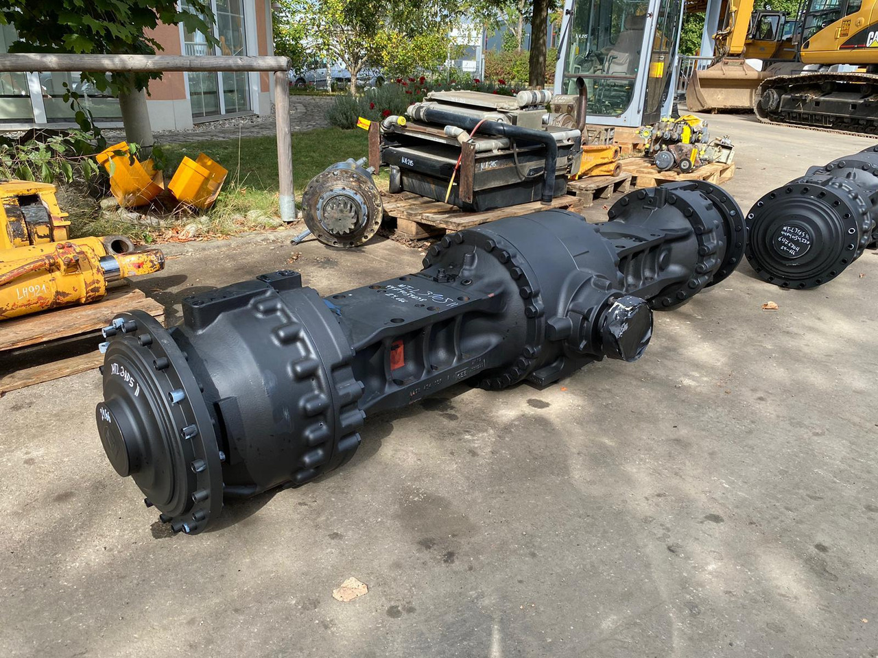 ZF MT-L 3105 II - Essieu et pièces pour Engins de chantier: photos 3 ZF MT-L 3105 II - Essieu et pièces pour Engins de chantier: photos 3