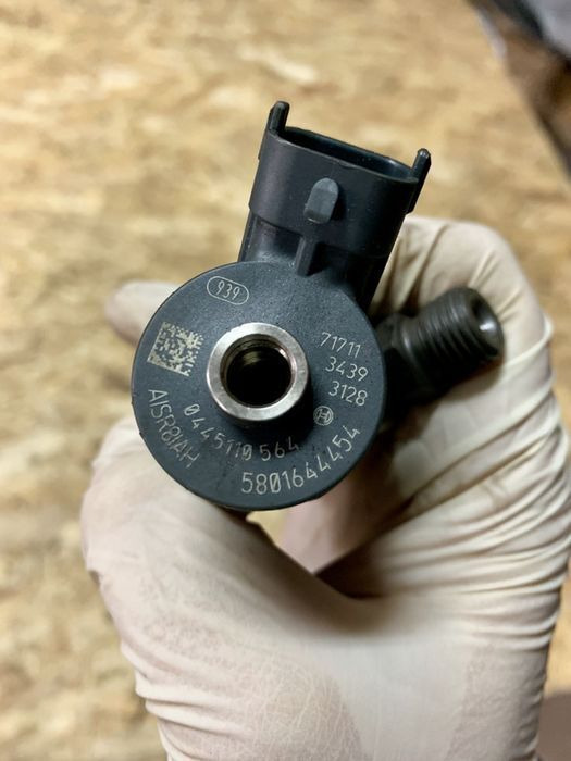 0445110564 0445.110.564 for IVECO Daily 3.0 commercial vehicle - Injecteur pour Véhicule utilitaire: photos 1 0445110564 0445.110.564 for IVECO Daily 3.0 commercial vehicle - Injecteur pour Véhicule utilitaire: photos 1