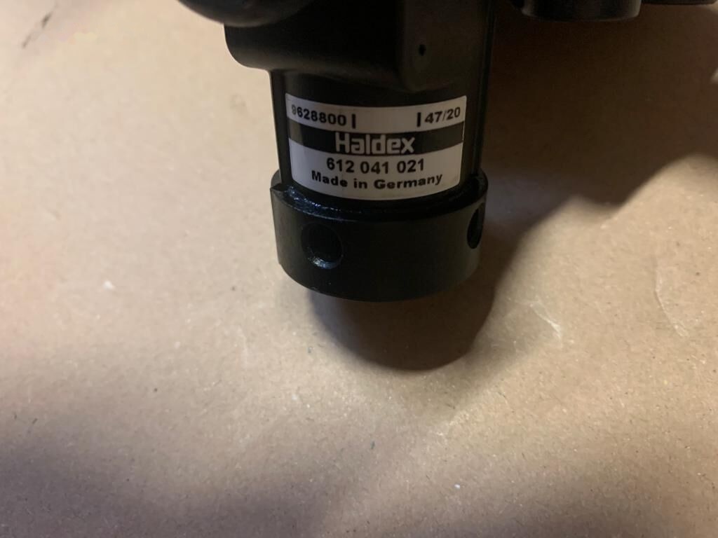 Haldex 612041021 truck - Valve de frein pour Camion: photos 1 Haldex 612041021 truck - Valve de frein pour Camion: photos 1