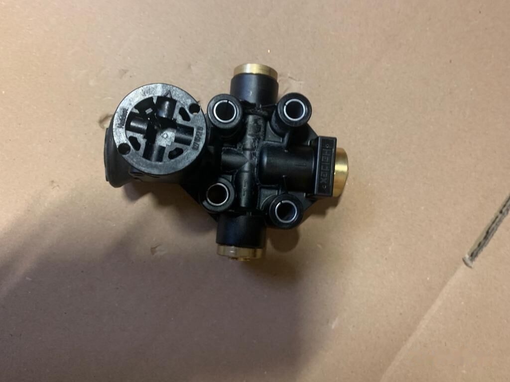 Haldex 612041021 truck - Valve de frein pour Camion: photos 2 Haldex 612041021 truck - Valve de frein pour Camion: photos 2