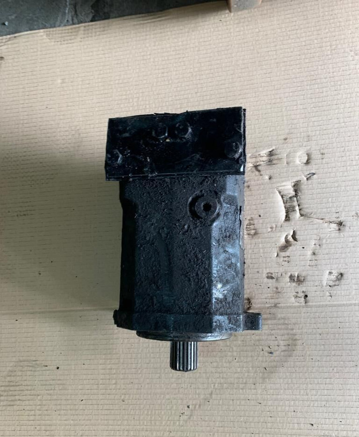 MAN 105 B03341F   MAN truck - Pompe de support pour Camion: photos 1 MAN 105 B03341F   MAN truck - Pompe de support pour Camion: photos 1