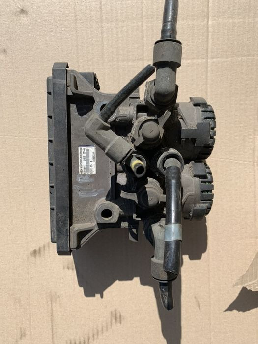 REGENER K001411 Renault Premium DXI VOLVO FH - Valve de frein pour Camion: photos 1 REGENER K001411 Renault Premium DXI VOLVO FH - Valve de frein pour Camion: photos 1