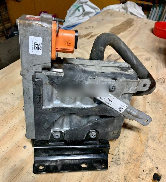 Wymiennik Ciepła Oryginał 12E.963.231B for Volkswagen GOLF VII, E-Golf automobile - Radiateur d'huile pour Voiture: photos 2 Wymiennik Ciepła Oryginał 12E.963.231B for Volkswagen GOLF VII, E-Golf automobile - Radiateur d'huile pour Voiture: photos 2