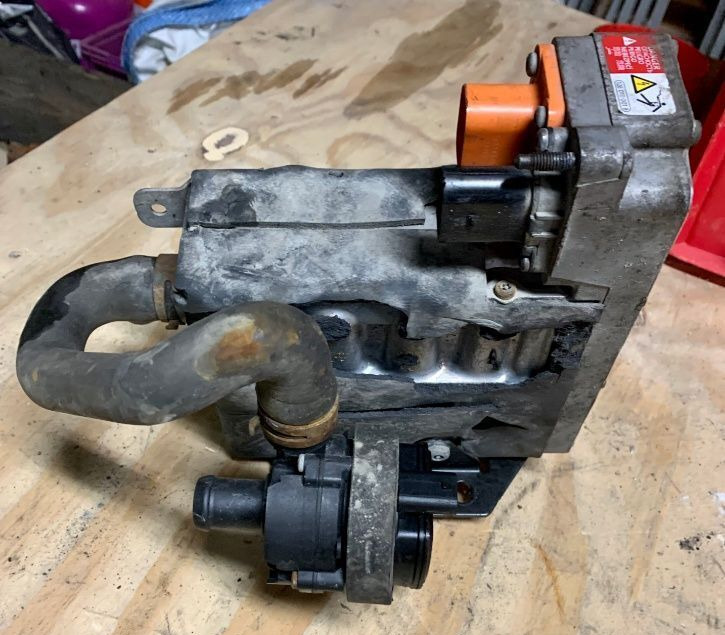 Wymiennik Ciepła Oryginał 12E.963.231B for Volkswagen GOLF VII, E-Golf automobile - Radiateur d'huile pour Voiture: photos 1 Wymiennik Ciepła Oryginał 12E.963.231B for Volkswagen GOLF VII, E-Golf automobile - Radiateur d'huile pour Voiture: photos 1