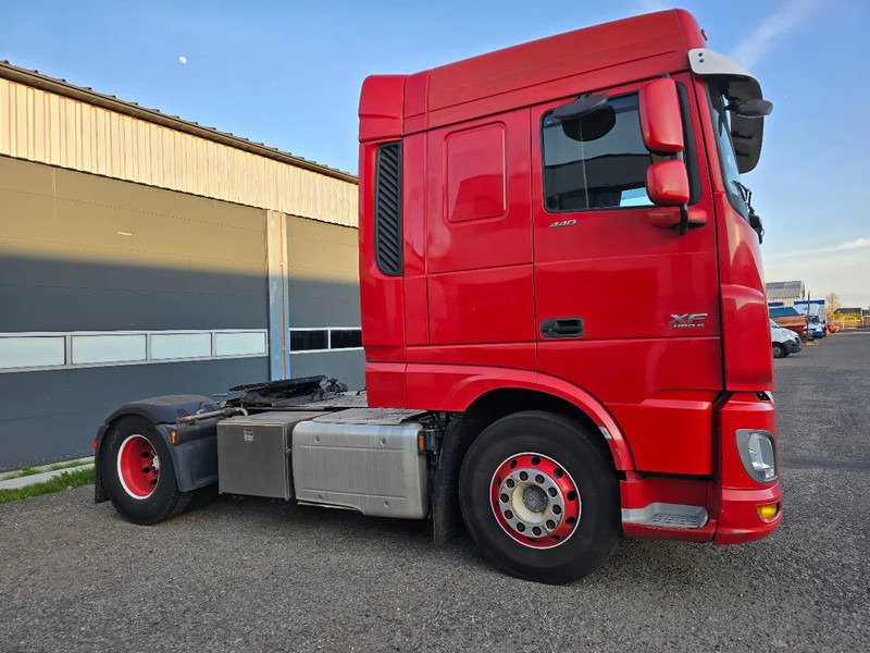 DAF XF 440 Euro 6 2015 - Tracteur routier: photos 4 DAF XF 440 Euro 6 2015 - Tracteur routier: photos 4