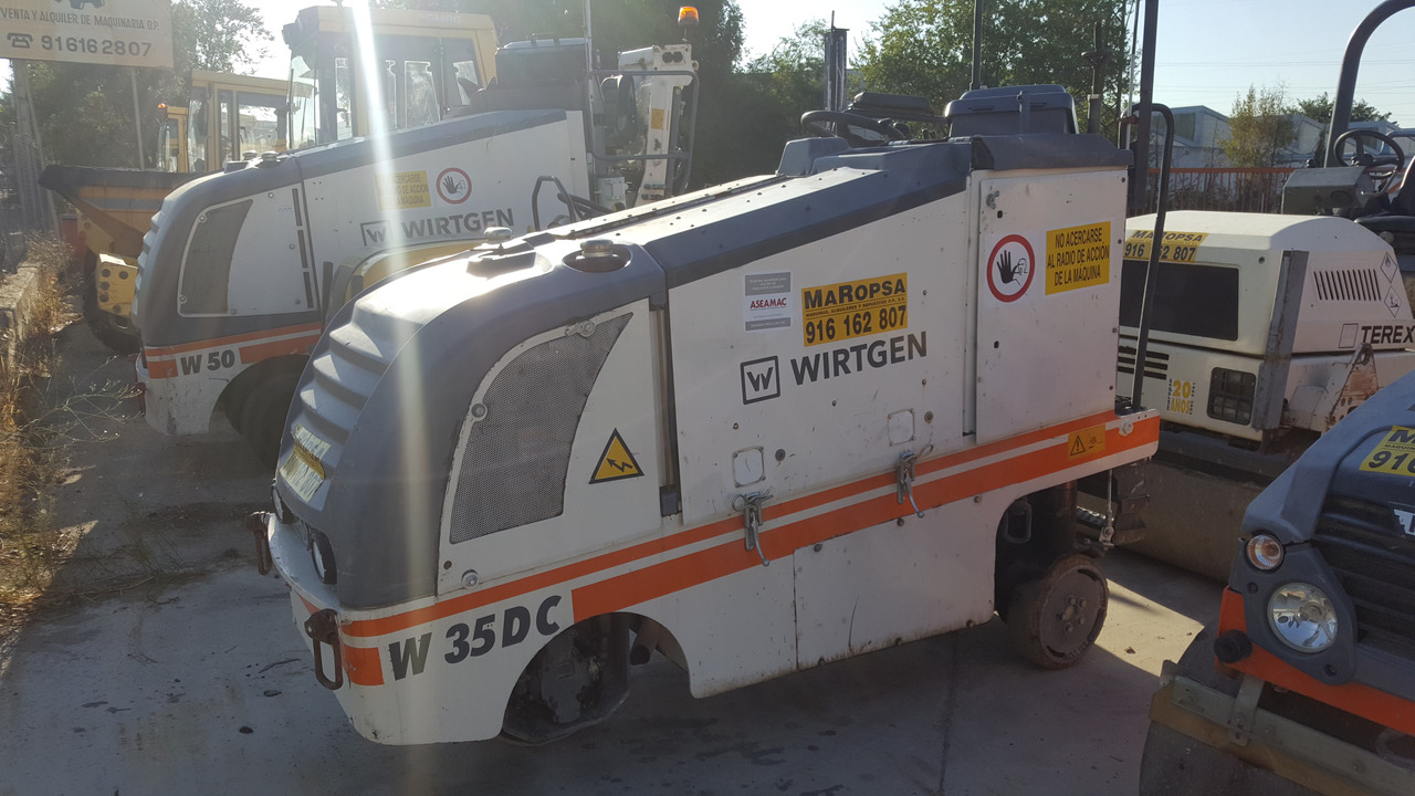 Fresadora de asfalto Wirtgen W 35DC - Fraiseuse à froid: photos 1 Fresadora de asfalto Wirtgen W 35DC - Fraiseuse à froid: photos 1