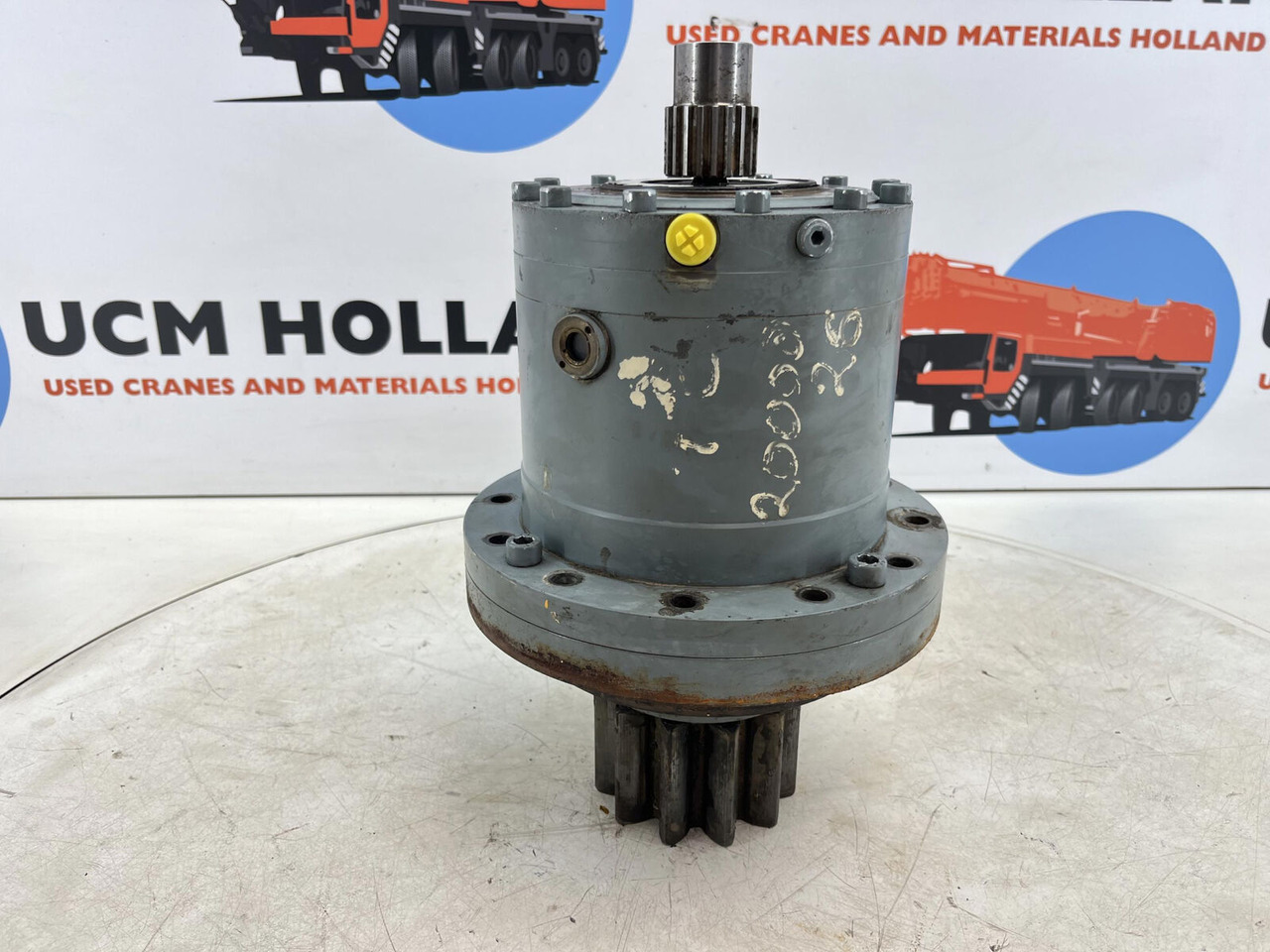 Compact truck CT.2 Slewing gear - Moteur de translation pour Grue: photos 3 Compact truck CT.2 Slewing gear - Moteur de translation pour Grue: photos 3