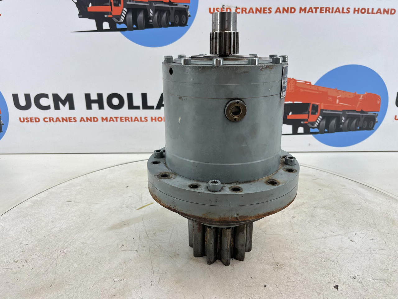 Compact truck CT.2 Slewing gear - Moteur de translation pour Grue: photos 5 Compact truck CT.2 Slewing gear - Moteur de translation pour Grue: photos 5