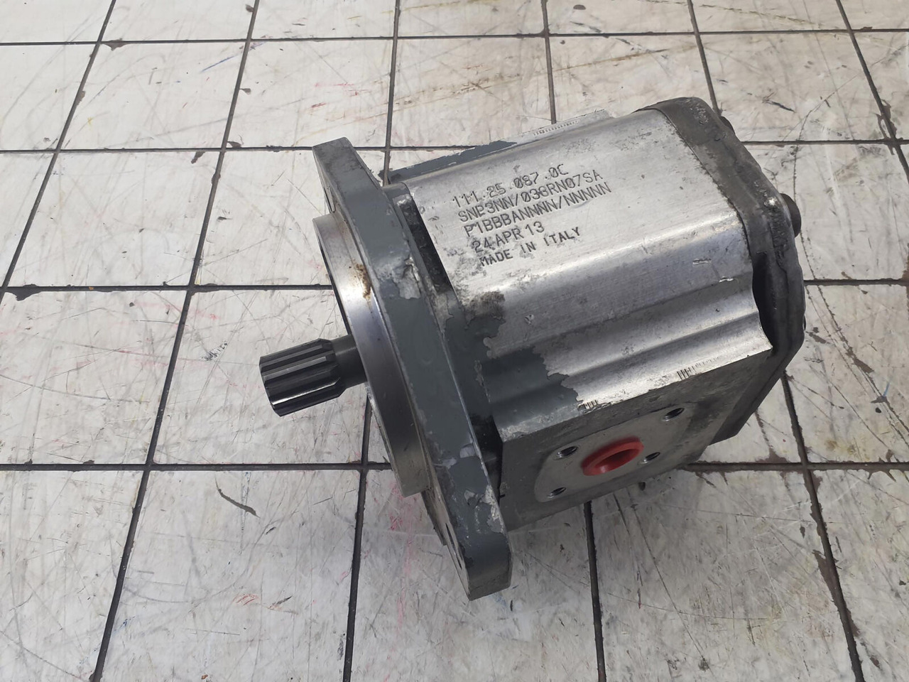 Danfoss LTM 1130-5.1 GEAR PUMP - Pompe hydraulique pour Grue mobile: photos 1 Danfoss LTM 1130-5.1 GEAR PUMP - Pompe hydraulique pour Grue mobile: photos 1