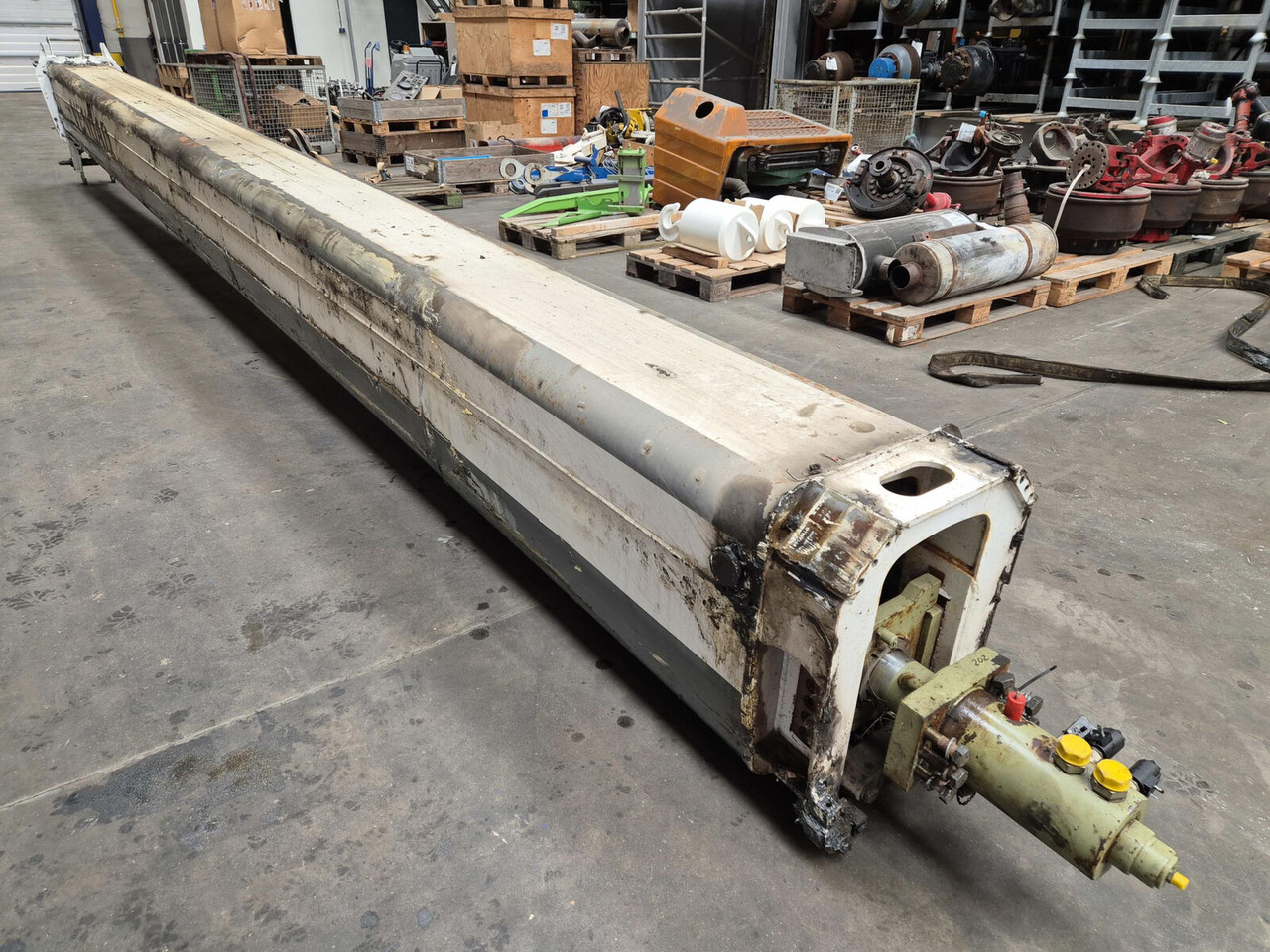 Demag AC 35 Telescopic section 3 - Flèche pour Grue mobile: photos 3 Demag AC 35 Telescopic section 3 - Flèche pour Grue mobile: photos 3