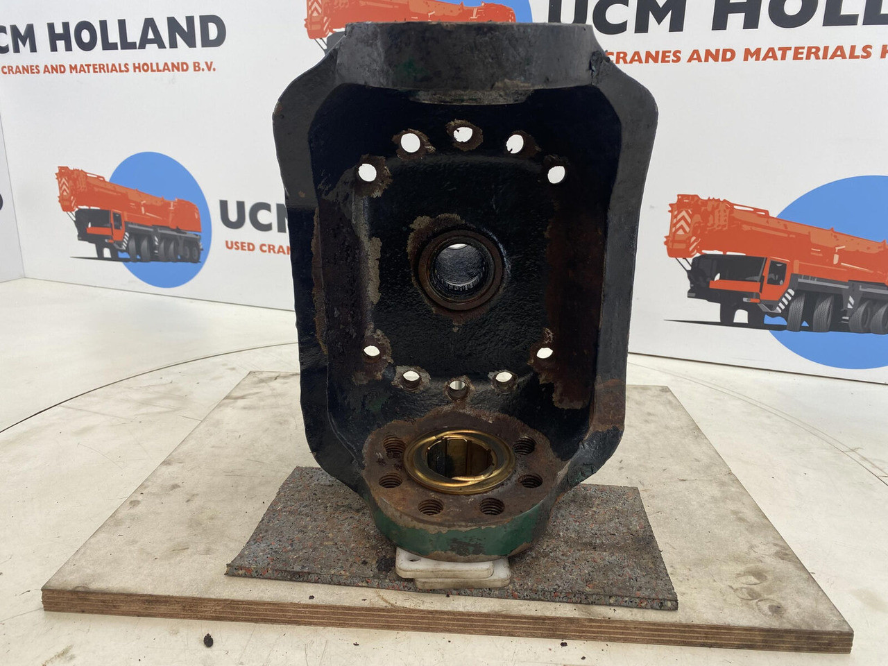 FAUN ATF 30 Steering knuckle 16 holes axle 1 - Fusée d'essieu pour Grue mobile: photos 5 FAUN ATF 30 Steering knuckle 16 holes axle 1 - Fusée d'essieu pour Grue mobile: photos 5