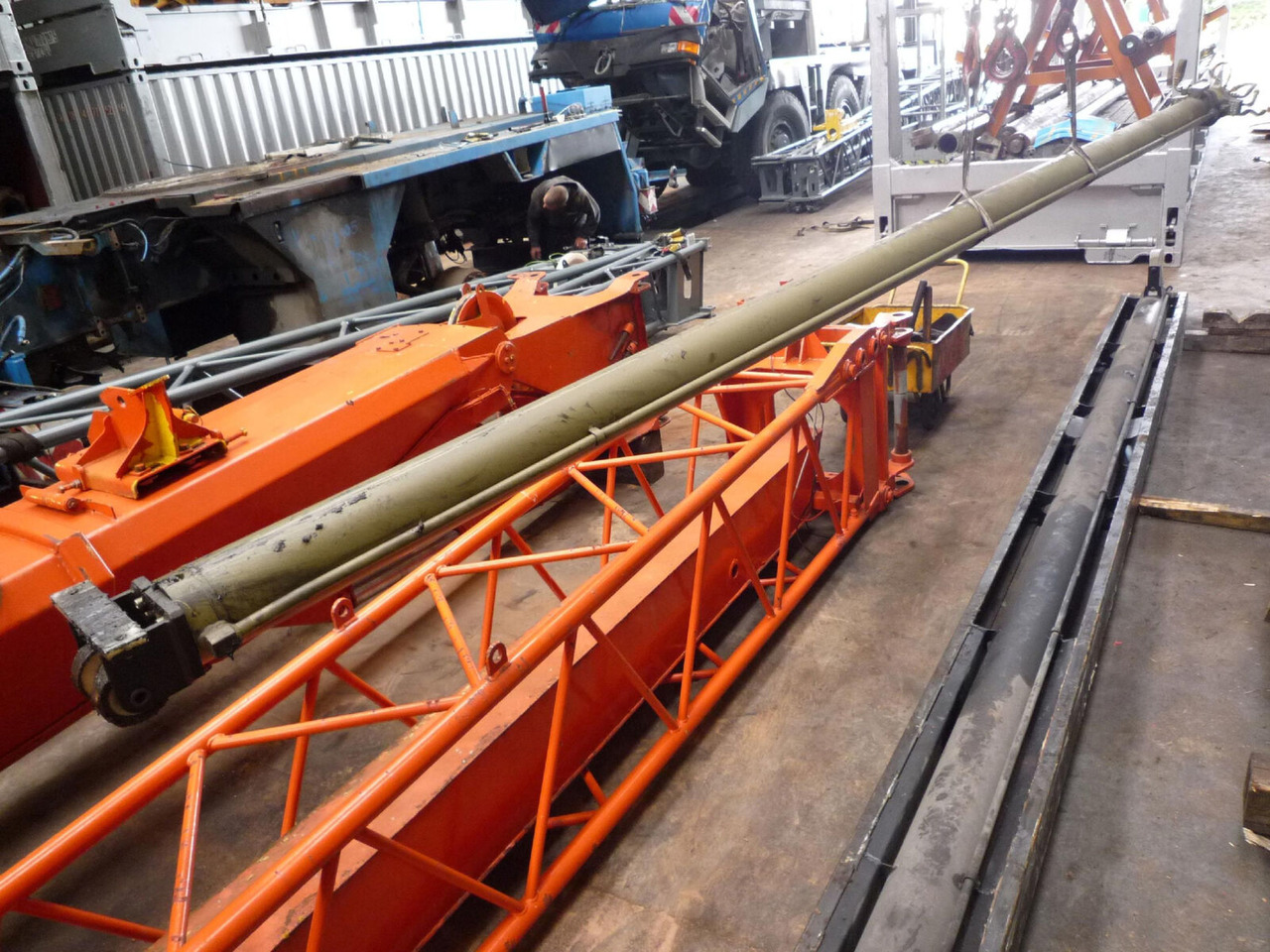 FAUN ATF 30 telescopic cylinder single - Vérin hydraulique pour Grue mobile: photos 2 FAUN ATF 30 telescopic cylinder single - Vérin hydraulique pour Grue mobile: photos 2