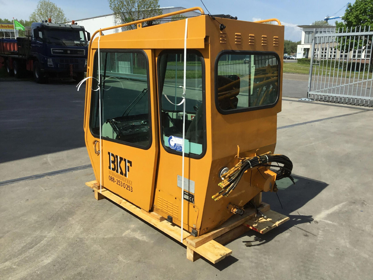 FAUN ATF 45-3 upper cabin - Cabine pour Grue mobile: photos 3 FAUN ATF 45-3 upper cabin - Cabine pour Grue mobile: photos 3