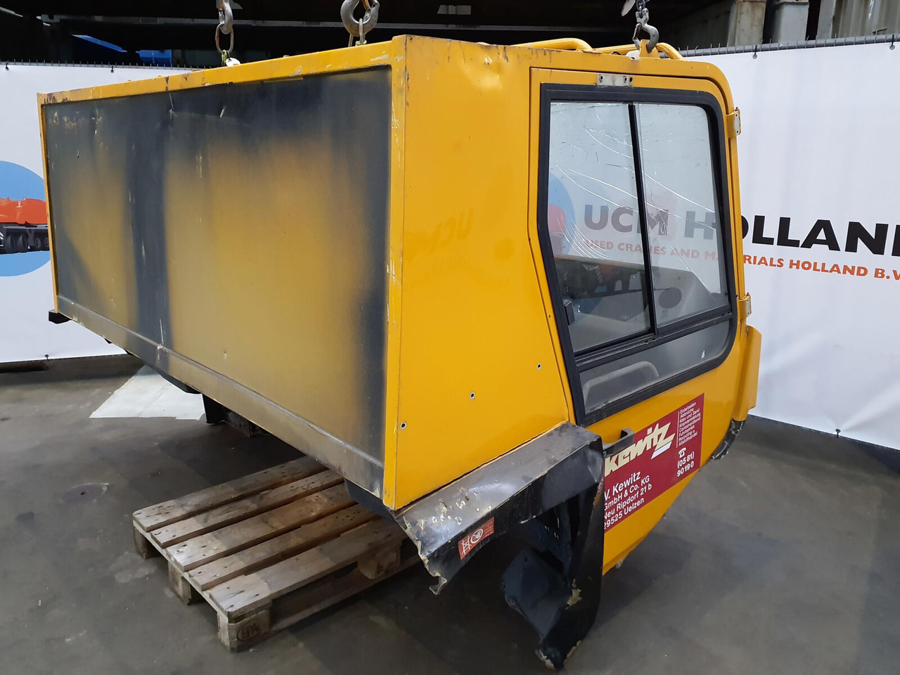FAUN ATF model lower cabin - Cabine pour Grue mobile: photos 4 FAUN ATF model lower cabin - Cabine pour Grue mobile: photos 4