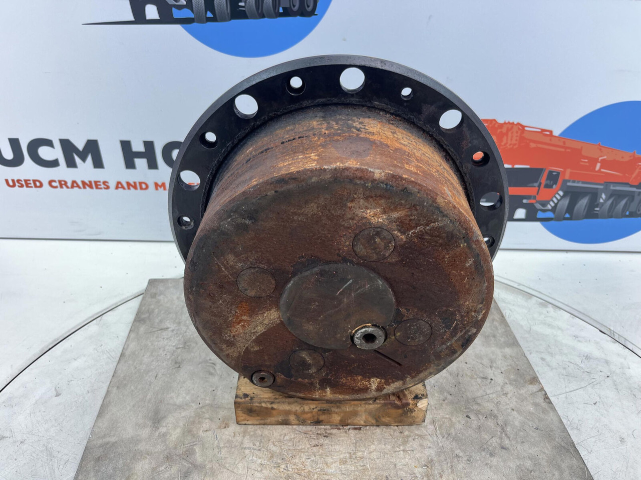 FAUN RTF 30-2 planetary gear 22-25-74-38-4pl-H137-46 - Moteur de translation pour Grue mobile: photos 1 FAUN RTF 30-2 planetary gear 22-25-74-38-4pl-H137-46 - Moteur de translation pour Grue mobile: photos 1