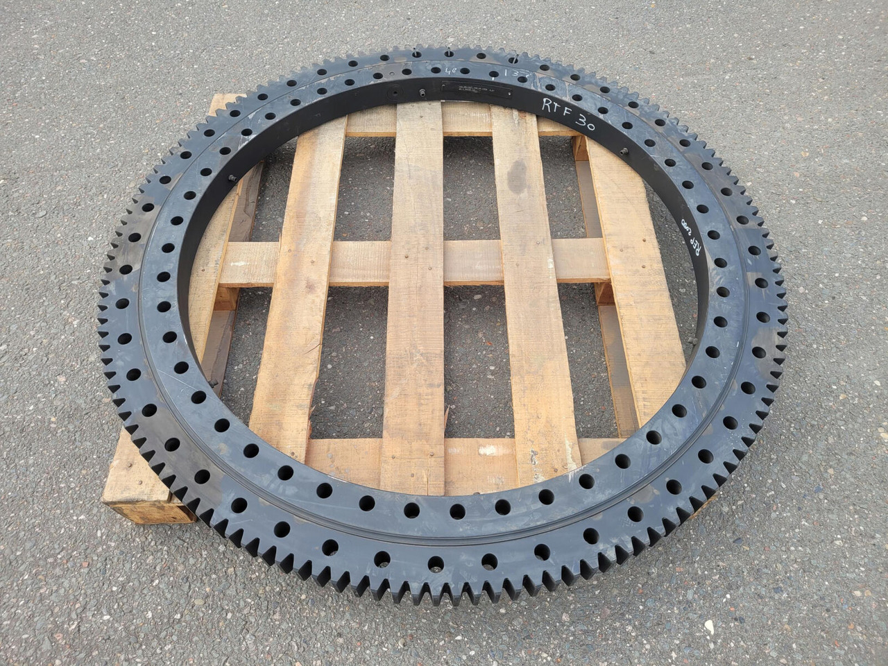 FAUN RTF 30 slew ring - Couronne d'orientation pour Grue mobile: photos 3 FAUN RTF 30 slew ring - Couronne d'orientation pour Grue mobile: photos 3
