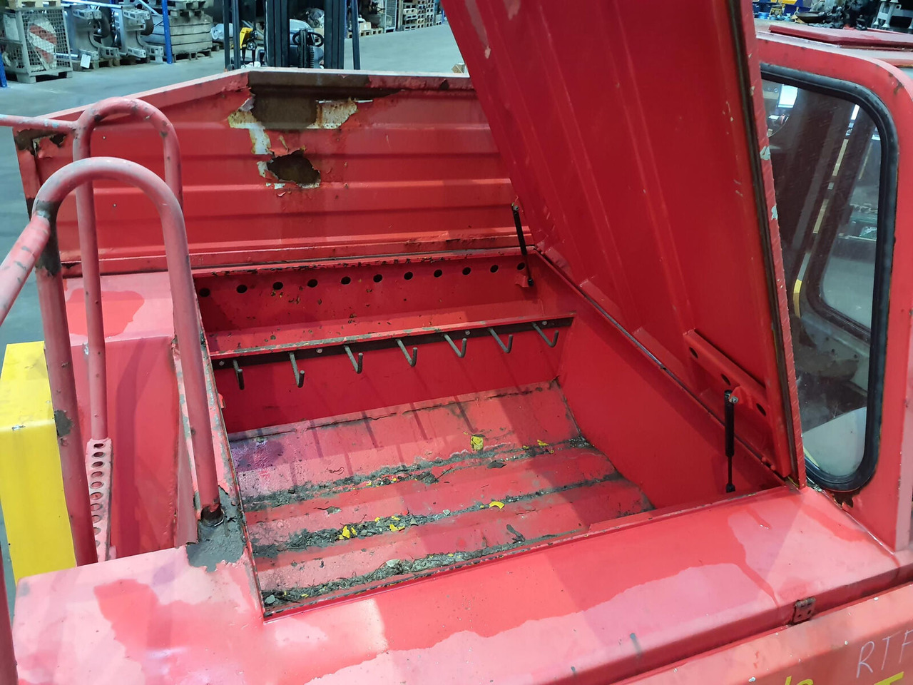 FAUN RTF 50-3 lower cabin - Cabine pour Grue mobile: photos 5 FAUN RTF 50-3 lower cabin - Cabine pour Grue mobile: photos 5