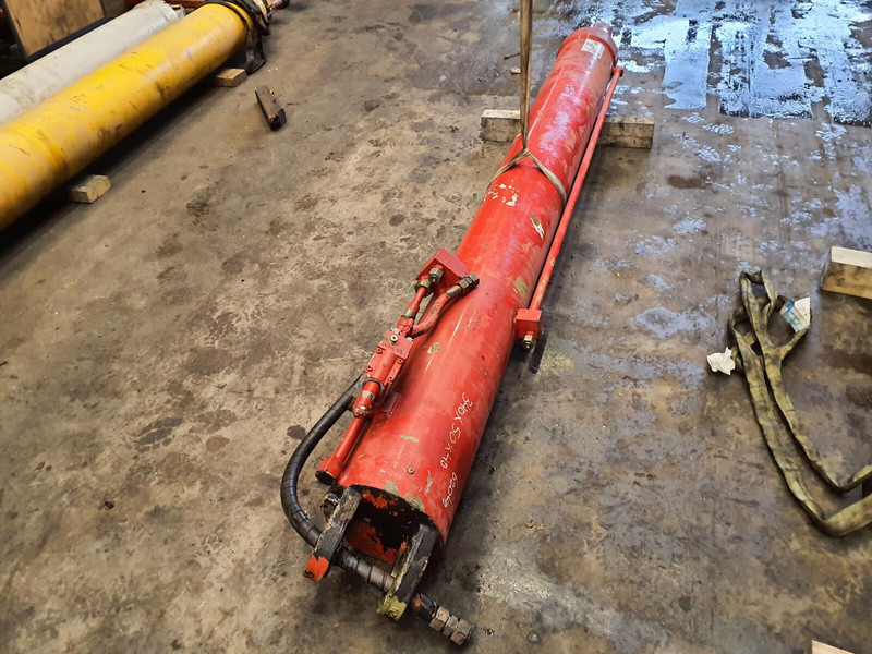 Faun ATF 60-4 boom cylinder - Vérin hydraulique pour Grue: photos 3 Faun ATF 60-4 boom cylinder - Vérin hydraulique pour Grue: photos 3