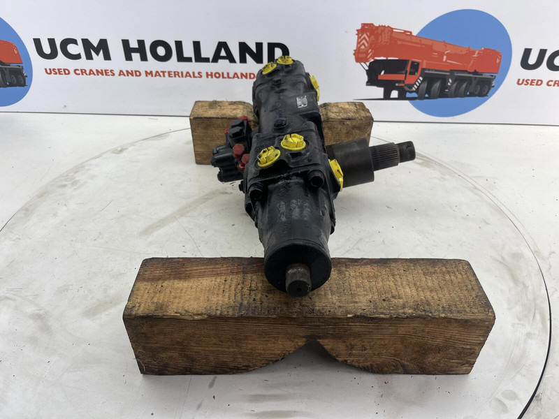 Gottwald 85-52 steering box - Colonne de direction pour Grue: photos 2 Gottwald 85-52 steering box - Colonne de direction pour Grue: photos 2