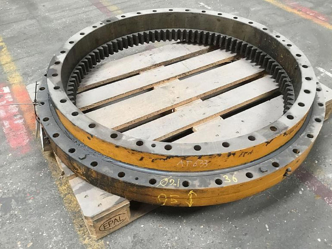 Grove AT 633 B / AT 528 slew ring - Couronne d'orientation pour Grue mobile: photos 3 Grove AT 633 B / AT 528 slew ring - Couronne d'orientation pour Grue mobile: photos 3