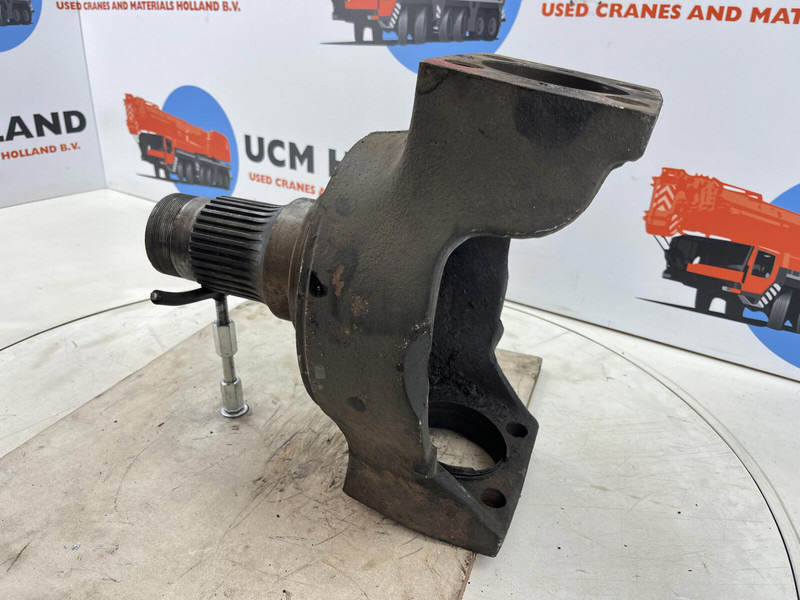 Grove AT 750 BE Steering knuckle 16 holes - Fusée d'essieu pour Grue: photos 4 Grove AT 750 BE Steering knuckle 16 holes - Fusée d'essieu pour Grue: photos 4