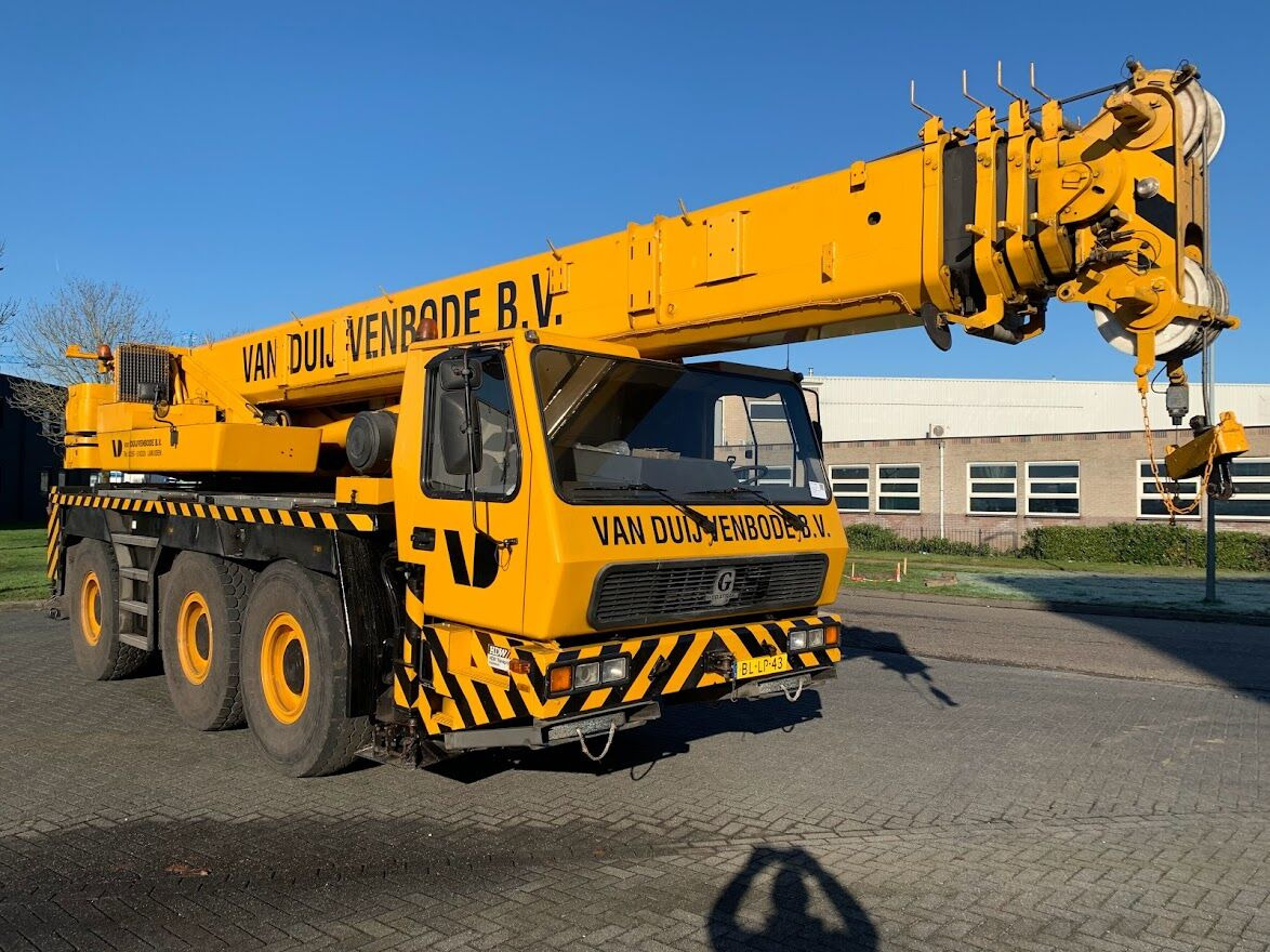 Grove GMK 3050 for parts - Grue mobile: photos 1 Grove GMK 3050 for parts - Grue mobile: photos 1