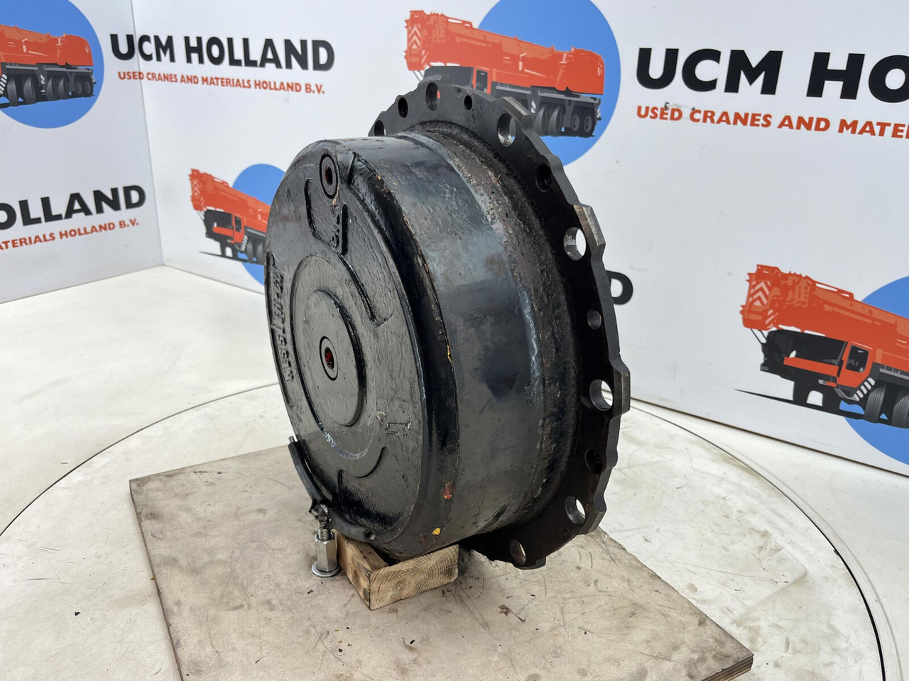 Grove GMK 3050 planetary gear 12-23-60-34-3pl-H135-46 - Moteur de translation pour Grue mobile: photos 2 Grove GMK 3050 planetary gear 12-23-60-34-3pl-H135-46 - Moteur de translation pour Grue mobile: photos 2