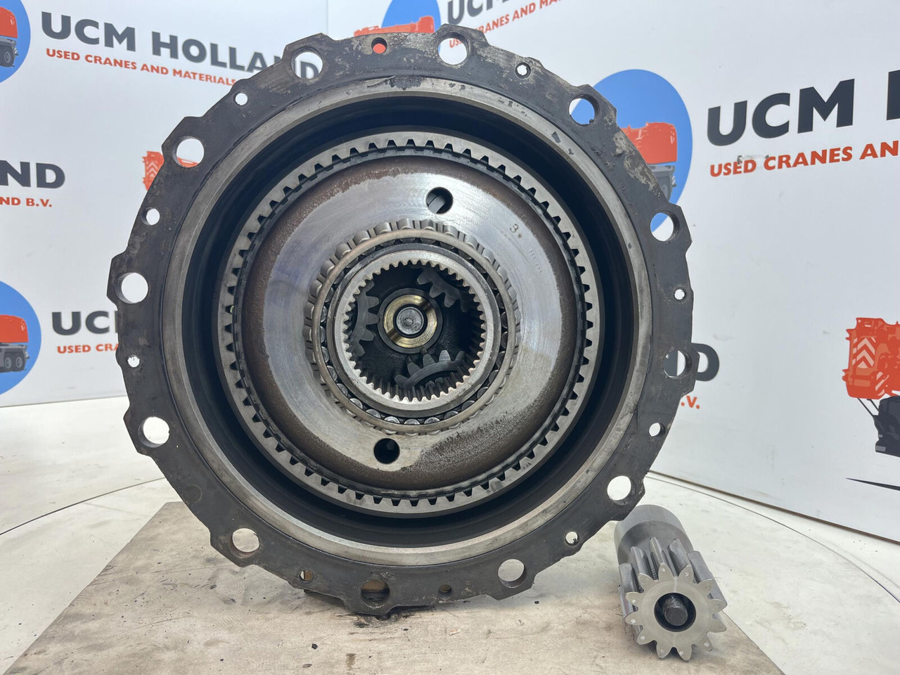 Grove GMK 3050 planetary gear 12-23-60-34-3pl-H135-46 - Moteur de translation pour Grue mobile: photos 4 Grove GMK 3050 planetary gear 12-23-60-34-3pl-H135-46 - Moteur de translation pour Grue mobile: photos 4