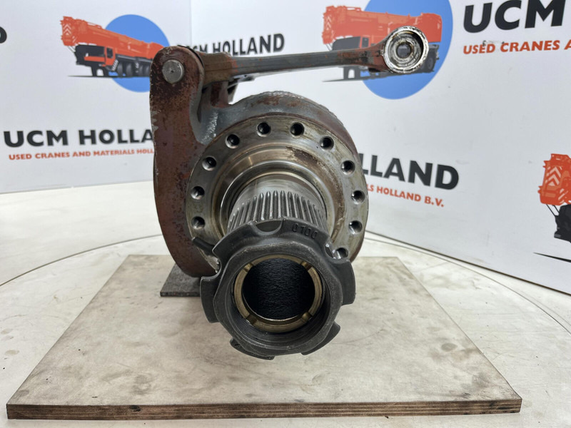 Grove GMK 3055 Steering knuckle 16 holes axle 2 left - Fusée d'essieu pour Grue: photos 2 Grove GMK 3055 Steering knuckle 16 holes axle 2 left - Fusée d'essieu pour Grue: photos 2