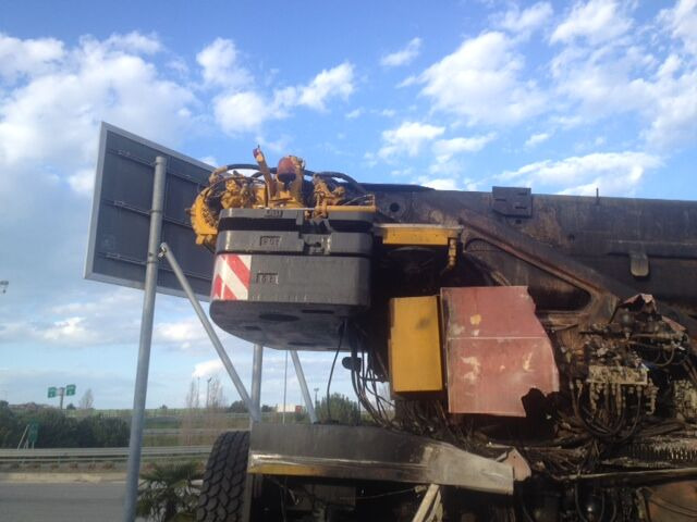 Grove GMK 4075 for parts - Grue mobile: photos 2 Grove GMK 4075 for parts - Grue mobile: photos 2