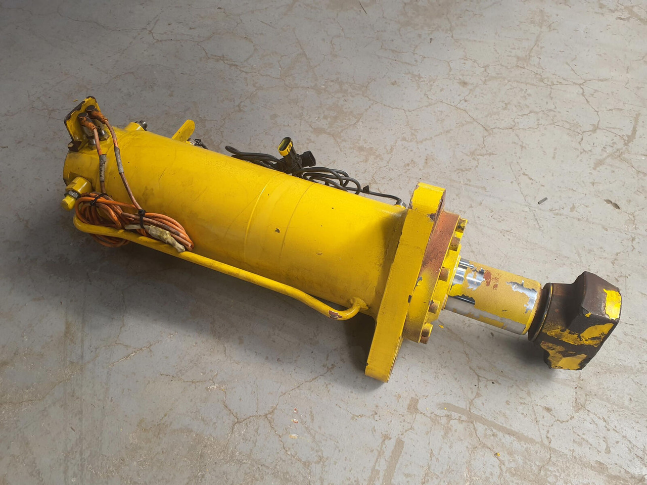 Grove GMK 5100 counterweight cylinder - Vérin hydraulique pour Grue mobile: photos 5 Grove GMK 5100 counterweight cylinder - Vérin hydraulique pour Grue mobile: photos 5