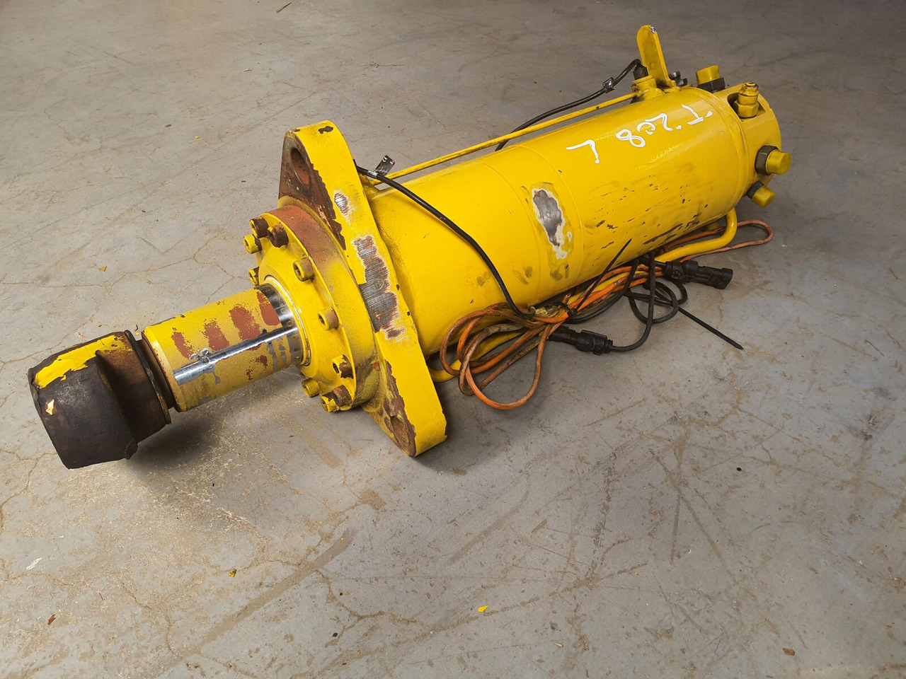 Grove GMK 5100 counterweight cylinder - Vérin hydraulique pour Grue mobile: photos 4 Grove GMK 5100 counterweight cylinder - Vérin hydraulique pour Grue mobile: photos 4