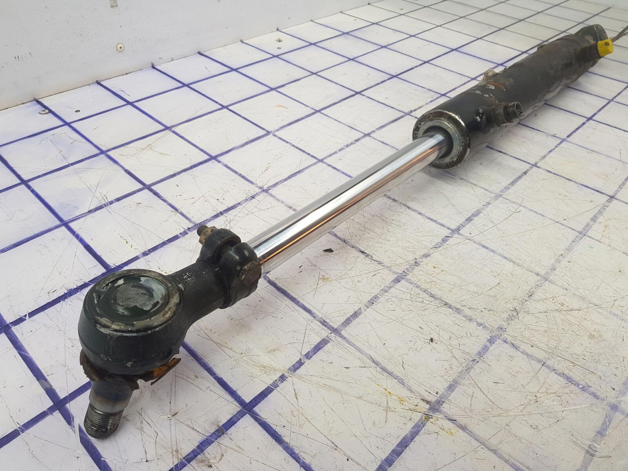 Grove GMK 5220 steering cylinder axle 5 - Vérin hydraulique pour Grue mobile: photos 5 Grove GMK 5220 steering cylinder axle 5 - Vérin hydraulique pour Grue mobile: photos 5
