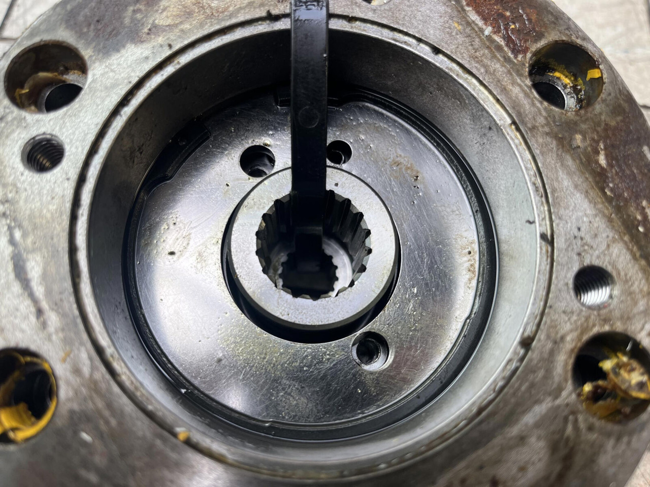 Grove GMK 6300 L multiple-disk brake - Moteur de rotation pour Grue: photos 4 Grove GMK 6300 L multiple-disk brake - Moteur de rotation pour Grue: photos 4