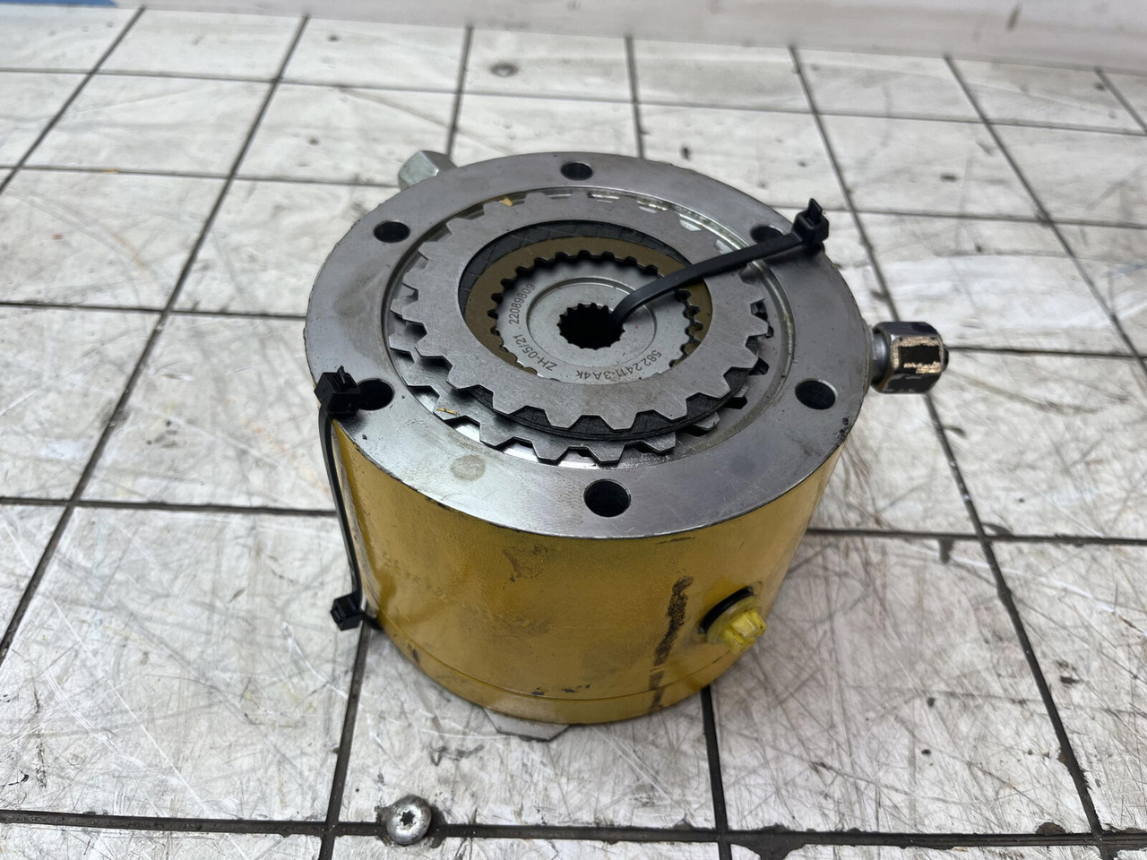 Grove GMK 6300L multiple-disk brake - Moteur de rotation pour Grue mobile: photos 2 Grove GMK 6300L multiple-disk brake - Moteur de rotation pour Grue mobile: photos 2