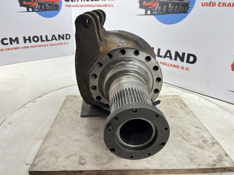 Grove GMK Steering knuckle 16 holes - Fusée d'essieu pour Grue: photos 2 Grove GMK Steering knuckle 16 holes - Fusée d'essieu pour Grue: photos 2