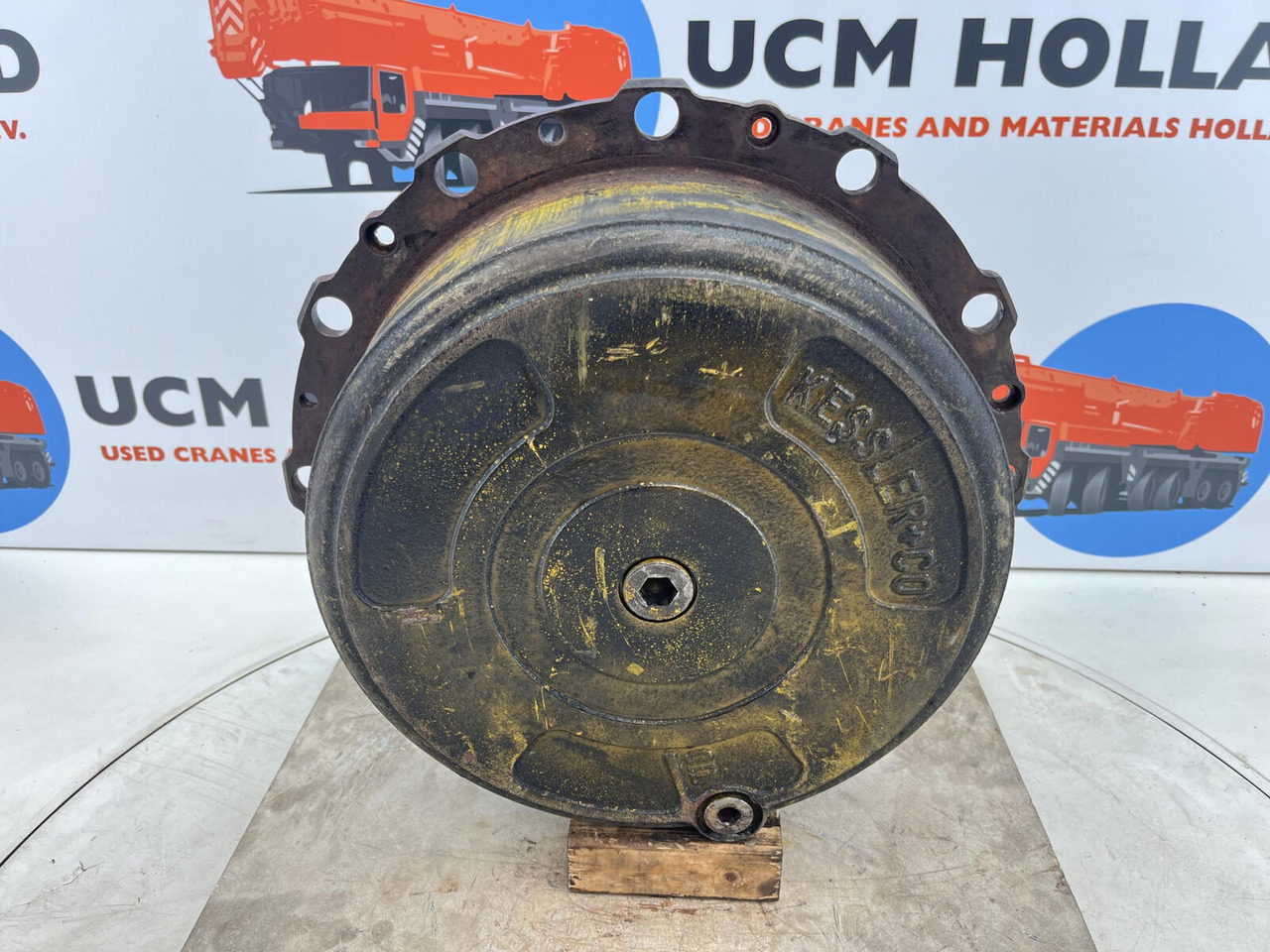 Grove GMK planetary gear 12-23-60-34-3pl-H135-46 - Moteur de translation pour Grue: photos 1 Grove GMK planetary gear 12-23-60-34-3pl-H135-46 - Moteur de translation pour Grue: photos 1
