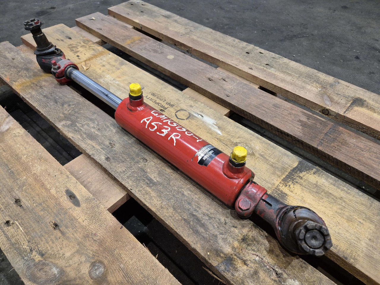 Grove GMK steering cylinder - Vérin hydraulique pour Grue mobile: photos 3 Grove GMK steering cylinder - Vérin hydraulique pour Grue mobile: photos 3