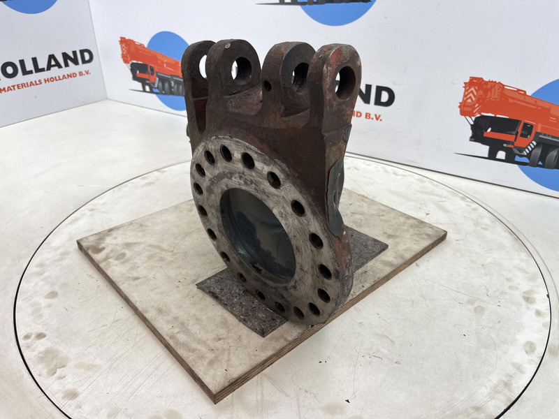 Krupp KMK 3045 Steering knuckle 16 holes - Fusée d'essieu pour Grue: photos 4 Krupp KMK 3045 Steering knuckle 16 holes - Fusée d'essieu pour Grue: photos 4