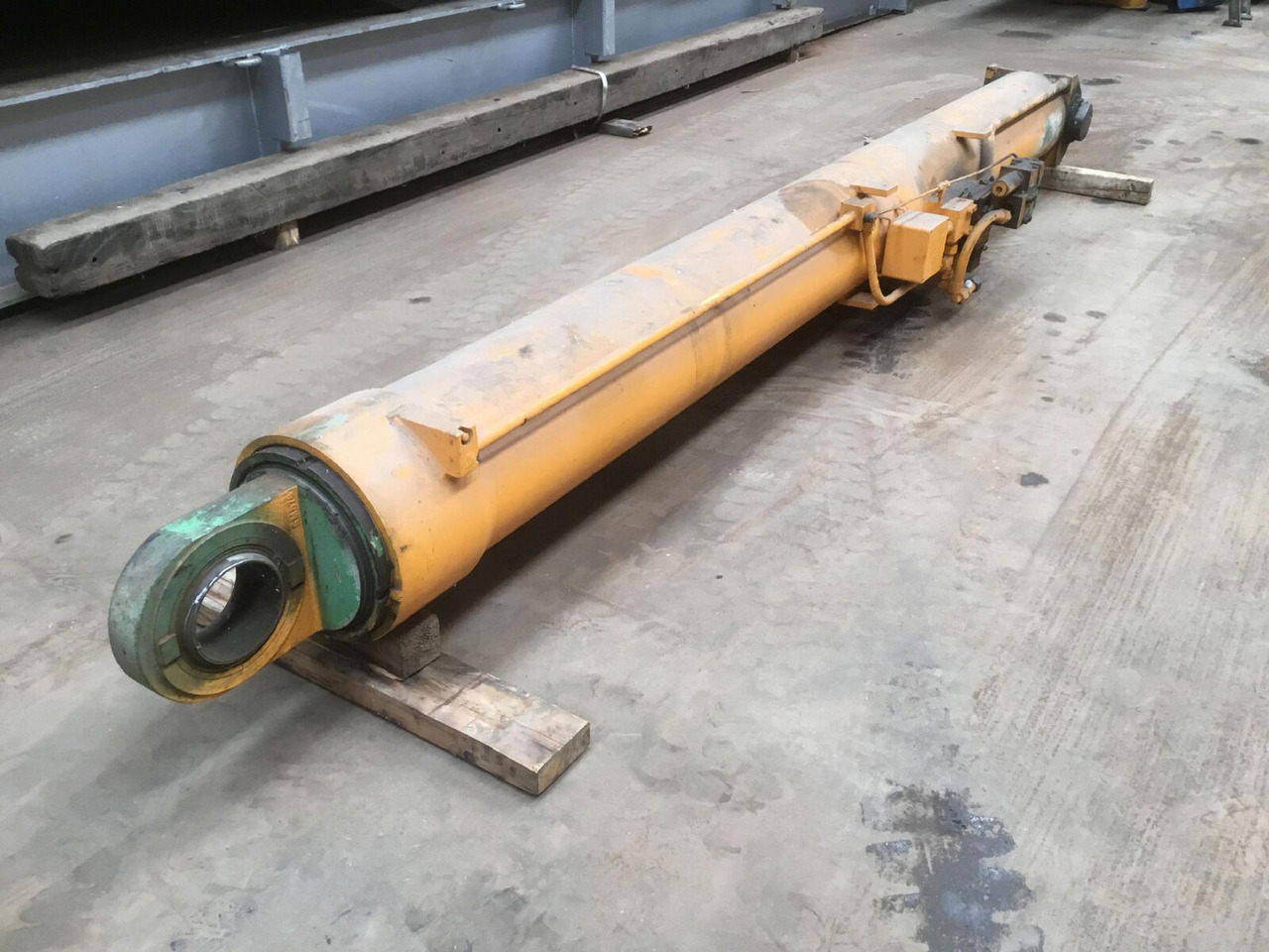 Krupp KMK 5100 boom cylinder - Vérin hydraulique pour Grue mobile: photos 3 Krupp KMK 5100 boom cylinder - Vérin hydraulique pour Grue mobile: photos 3