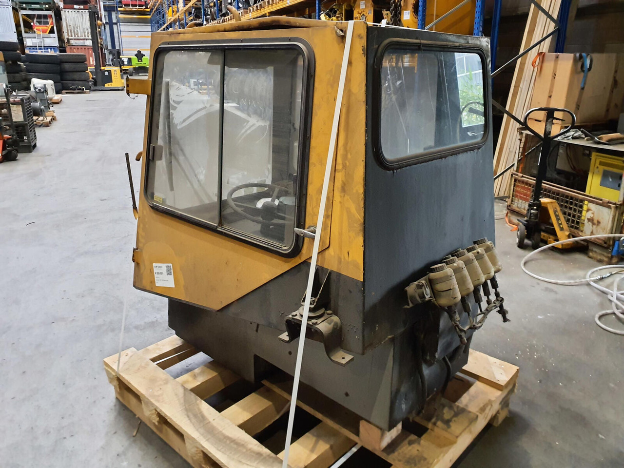 Liebherr LTM 1030 lower cabin - Cabine pour Grue mobile: photos 3 Liebherr LTM 1030 lower cabin - Cabine pour Grue mobile: photos 3